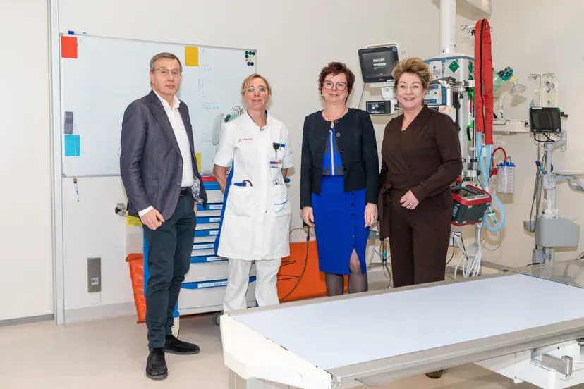 Werkbezoek-Tweede-Kamerlid-Harry-Bevers-Antonius-Ziekenhuis-2048x1365