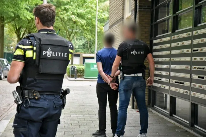 4 aanhoudingen hennepkwekerij
