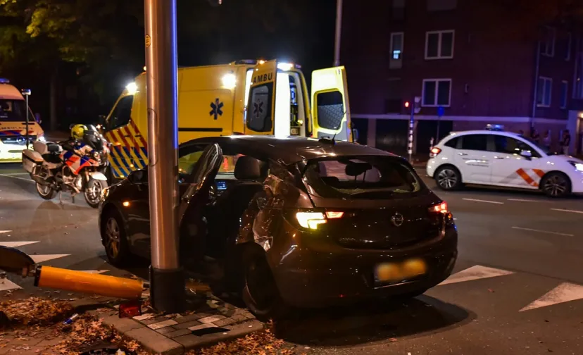 aanrijding ringbaan west zwaargewond