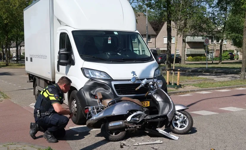aanrijding snorscooter