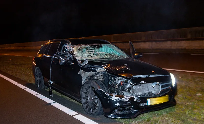 auto tegen vrachtwagen bechtweg