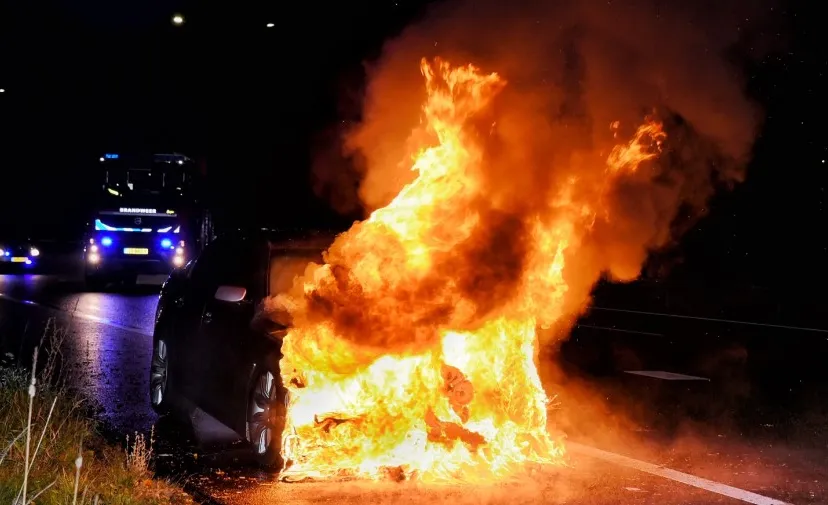 auto uitgebrandt n269