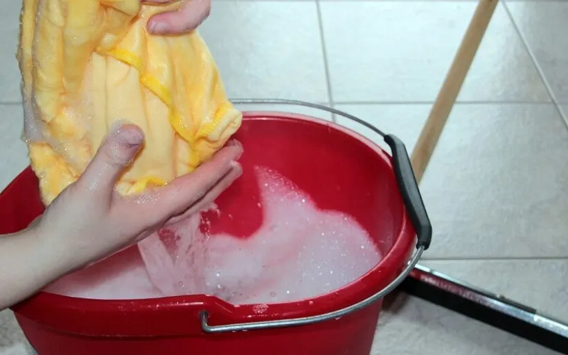 cleaning bucket 1290940 1920 915x518 1