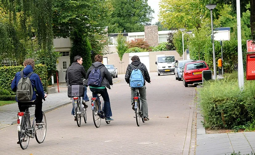 csm jongeren op de fiets f99cca5749