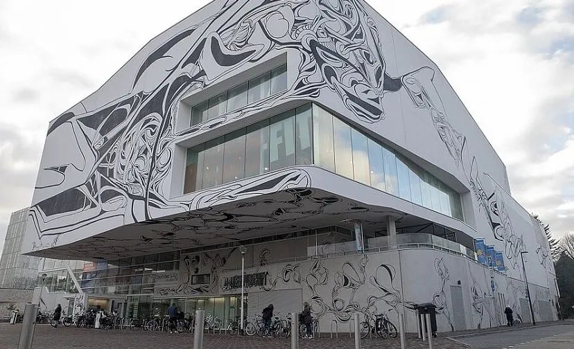 drieburcht d511e496a7