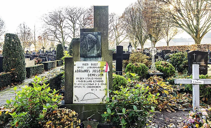 grafmonument denissen c8ccd3ea2f