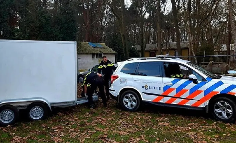 hennep goederen in aanhanger