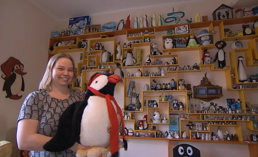ichelle uit tilburg met verzameling pinguns te zien in verzamelkoorts 1
