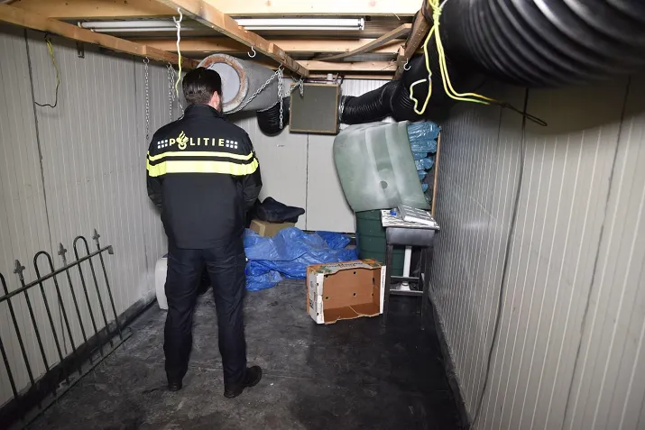 inval drugspand tilburg