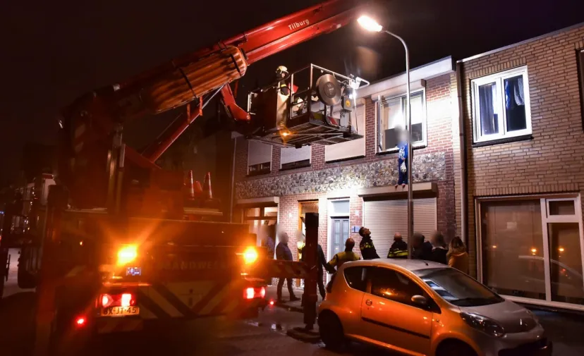 jongentje op rolluik