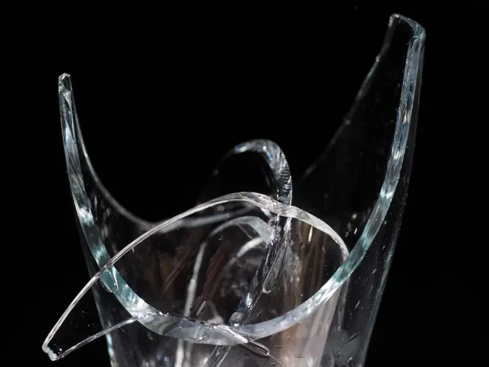 kapot glas