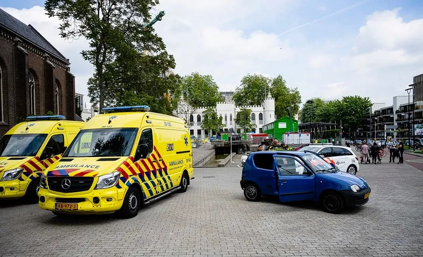 kinderen in auto tilburg