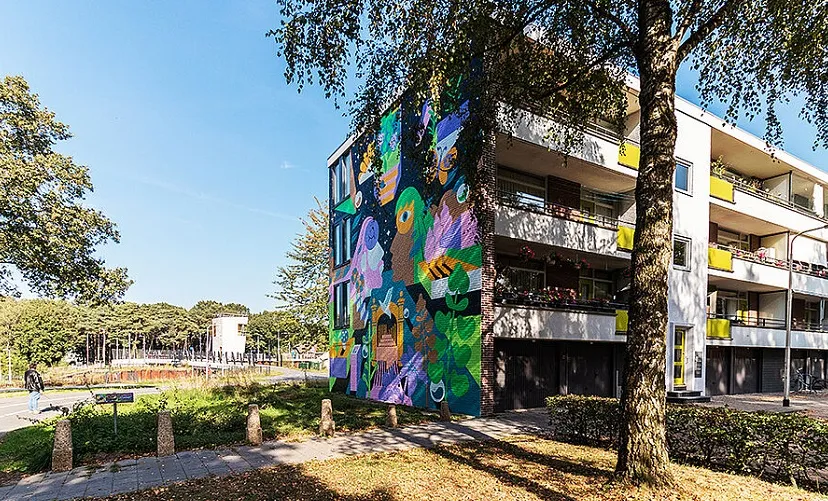 muurschildering bij 6e52dc6069