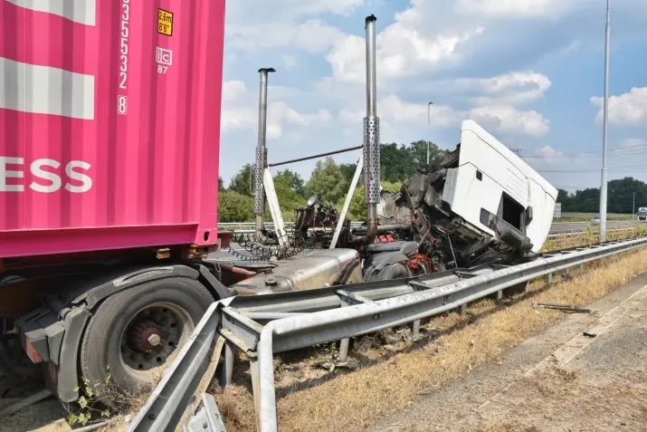 ongeluk a65