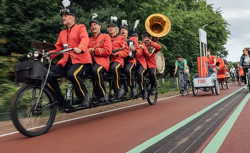 opening f261 sjees karavaan a2232fabe6