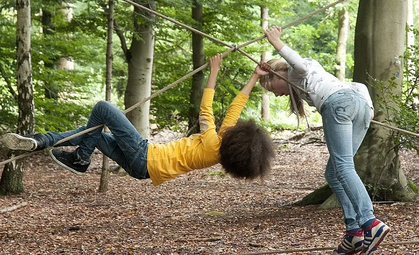 spelende kinderen f15cd988e0