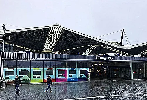 tv schermen op station tilburg