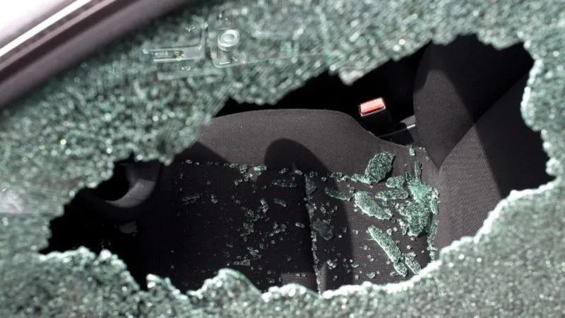 vernielingen auto rijswijk