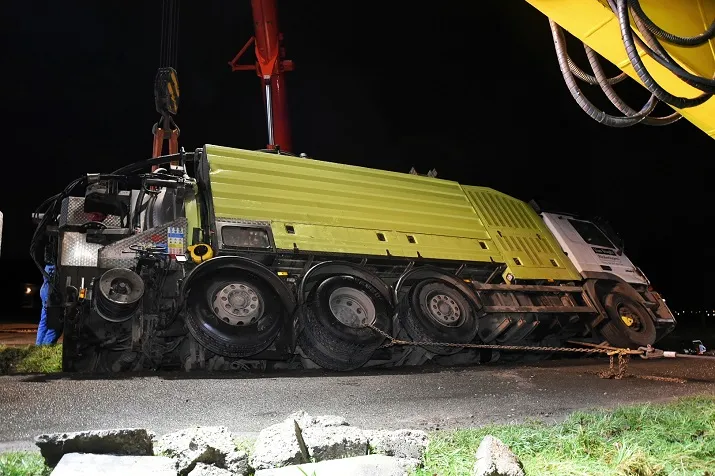 vrachtwagen in sloot 1