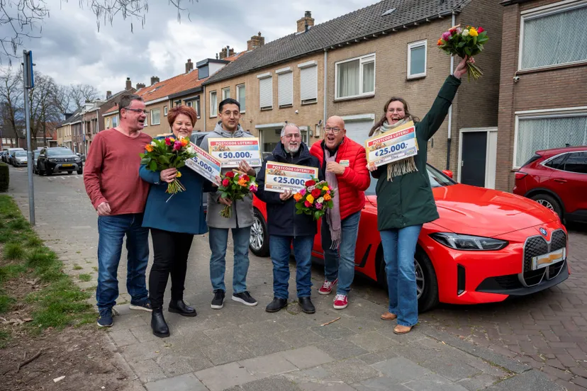 inwoners van tilburg winnen samen 150000 euro