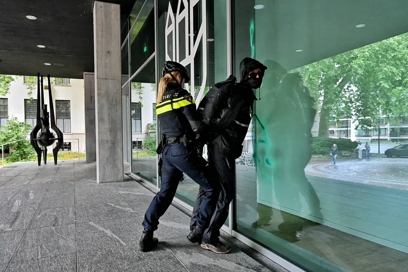 05057beb c6da 40fe 84d5 2fd22d56c91e