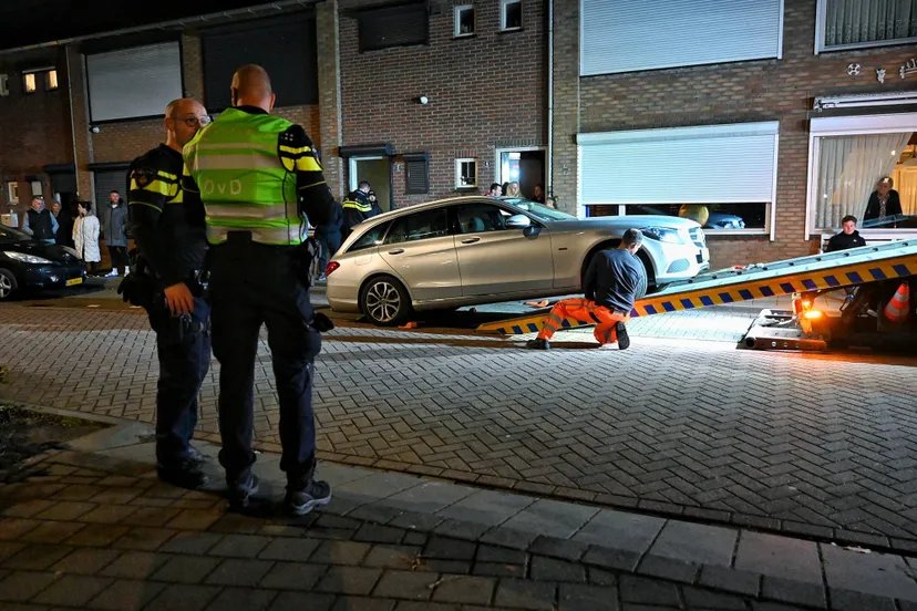 6fe7d663-6717-4d03-b21e-e102229aa32f