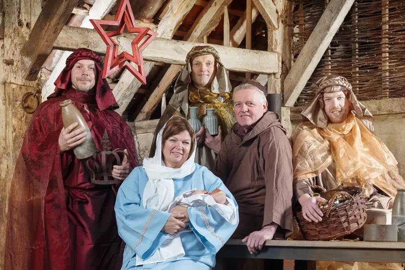 01 college kerststal