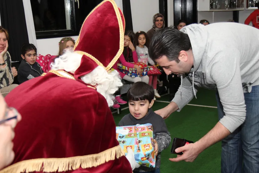 2016 11 16 sinterklaas vluchtelingenwerk 036