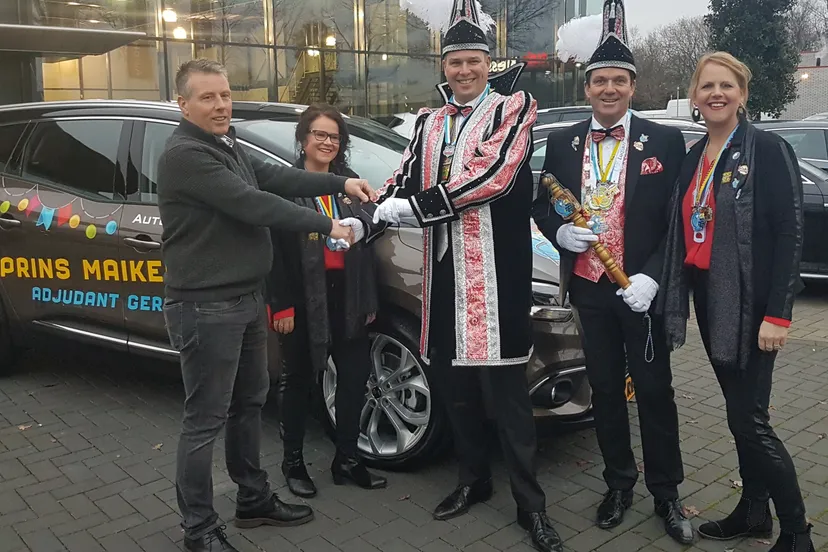 2018 0006 hoogheden cv de papsleefn nemen hofauto in ontvangst