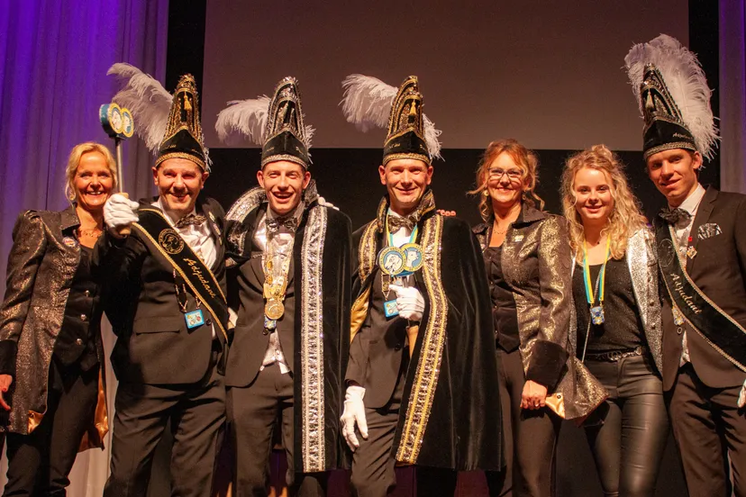 2019 11 16 foto prinsen op podium