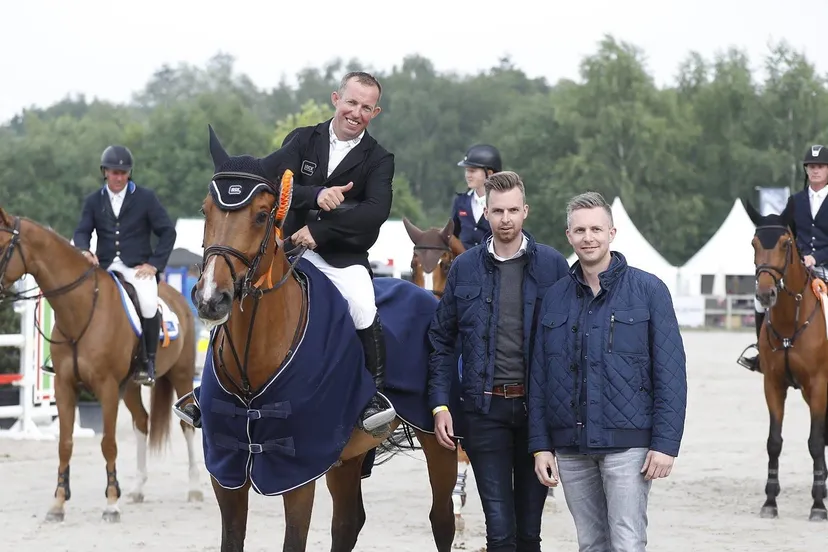 34199991 1787876007942745 84287367384399872 o e1527972297302