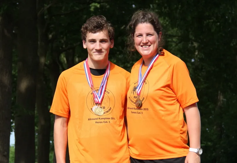 42 allroundkampioenen melle analbers en silke tulk categorie 5