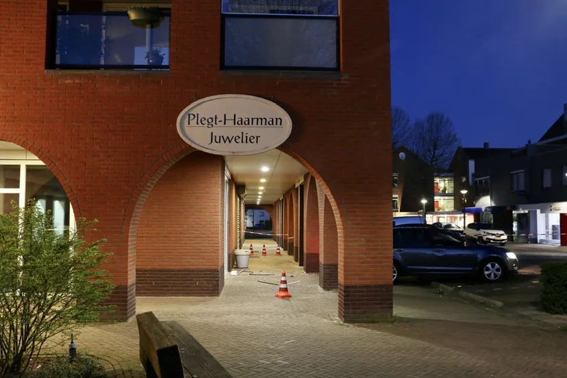 51f91329 abd9 46ed be22 91253334b464