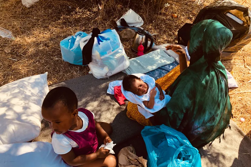 afrikaanse vrouw olive groove