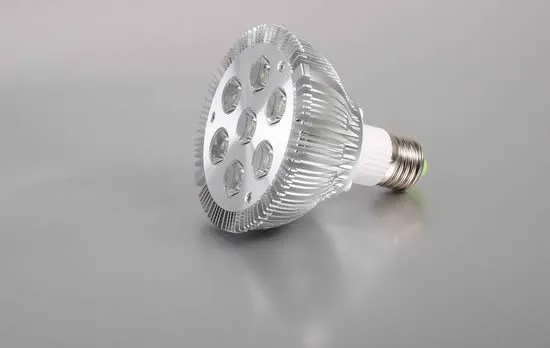 amy0cayskvg3bu5zz6hrg1pq8 led