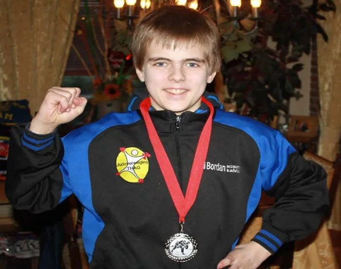 az48iex1b85km964dfzyknn28 218947