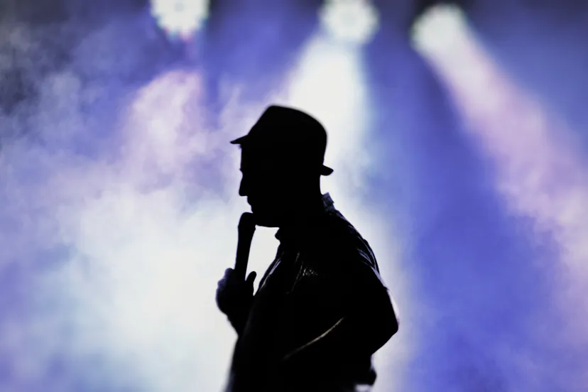 backlit entertainment guy 892080 e1536692718179