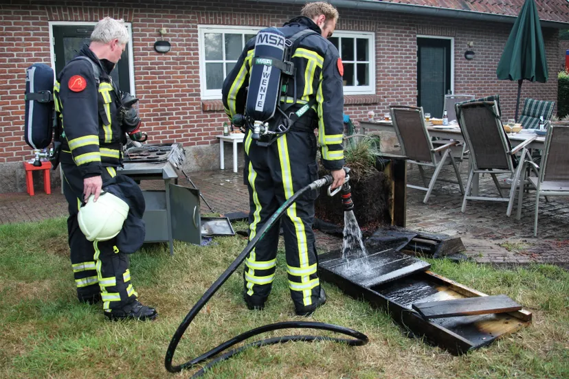 bbq brand tubbergen foto clemens brughuis 3