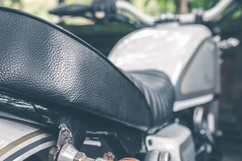 blur chrome close up 1079003 e1552038721473