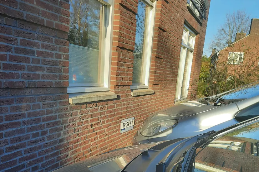 brokelman kentekensticker 2