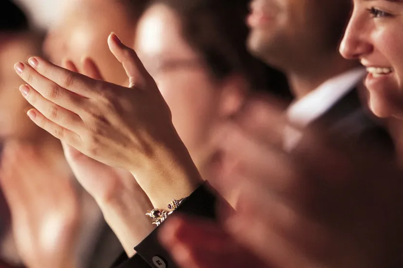 c6ysnwbn8wpovjedrvlxujr61 applaus