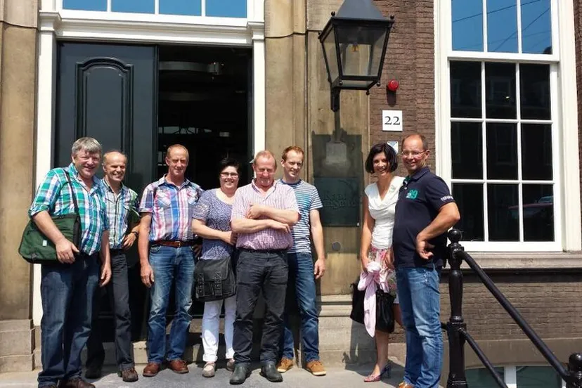 crs8u242jw2uev1i2bdcbk9hz bsltkzxcaaeumqx