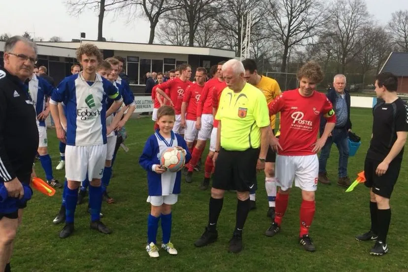 dawj8lnu8aaprey e1523730849519