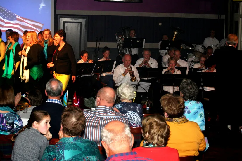 dhgneqrkhuangbcg4yu3f99qy cecilia 1