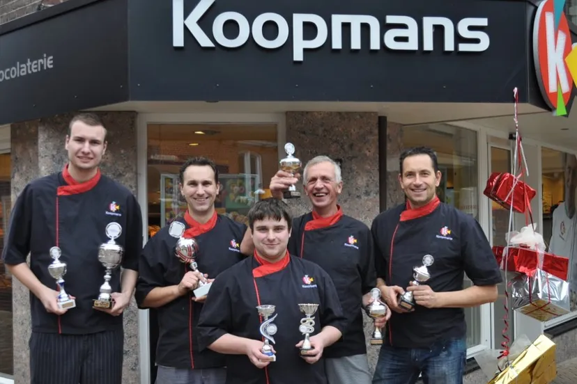 dl8u59e6r8mycsozl70d1krda foto bakkersvakwedstrijden