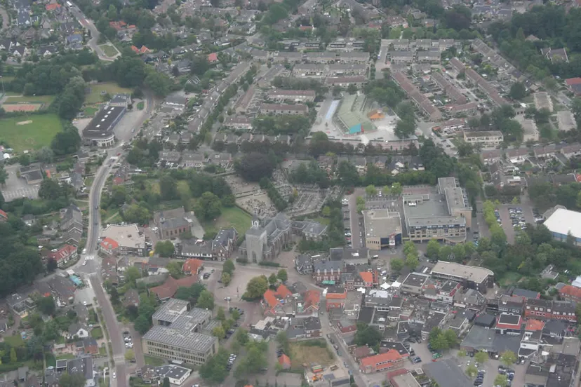 doc88g0iiuu68hb53fh48fh0s tubbergen luchtfoto
