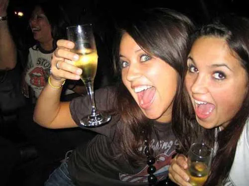 dymktsg8go88fsk1x9zkhgulb dronken meisjes 2