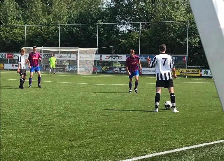 e1e2d3c2 3375 4322 80bb 6a5094735c06 e1526890946757