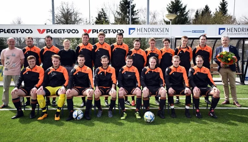 e23057f4aa1c4134844976508f6f295f 3