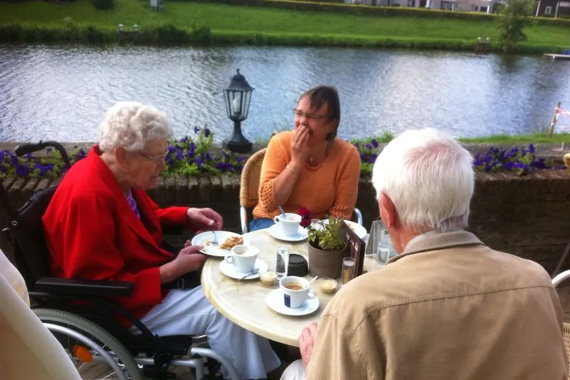 f5v2gyn3ojdqo7sao9g4oideq 2014augustusrolstoel